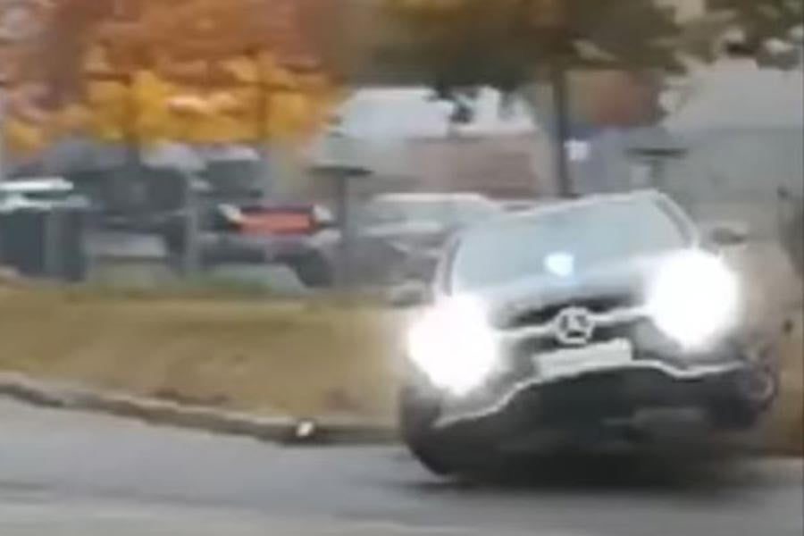 Που πας ρε… κακομοίρη με τη Mercedes-AMG C63 S; (+video)