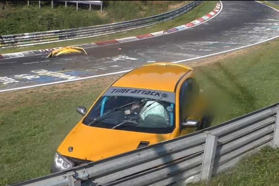 Κυνηγητό με Renault Megane RS και BMW M2 τελείωσε άδοξα… (+video)