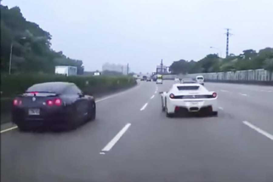 Κόντρα Ferrari 458 με Nissan GT-R κατέληξε σε ατύχημα (video)