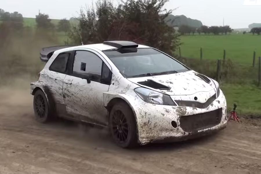 Δοκιμές του Toyota Yaris WRC σε λασπωμένη διαδρομή (video)