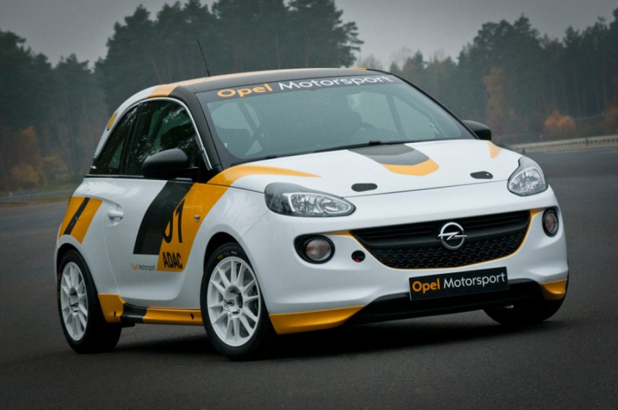 Στις αγωνιστικές πίστες το Opel ADAM
