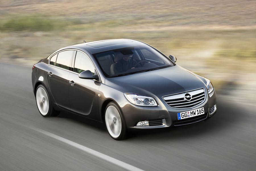Opel Insignia 1.4T 140 PS VS Insignia 2.0 CDTi 130 PS