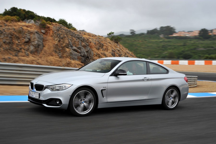Η BMW παραμένει best seller στα premium