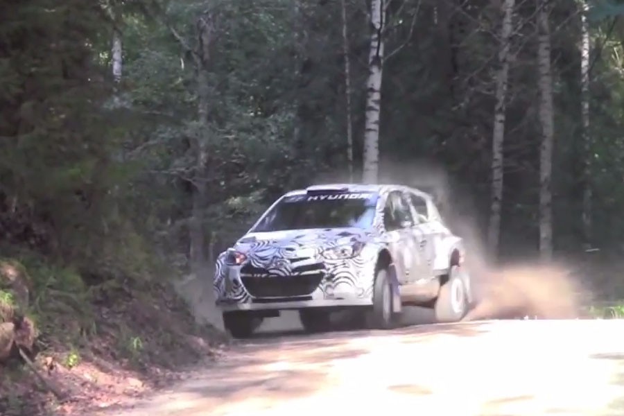 Tο Hyundai i20 WRC «λυσσάει» στη Φινλανδία