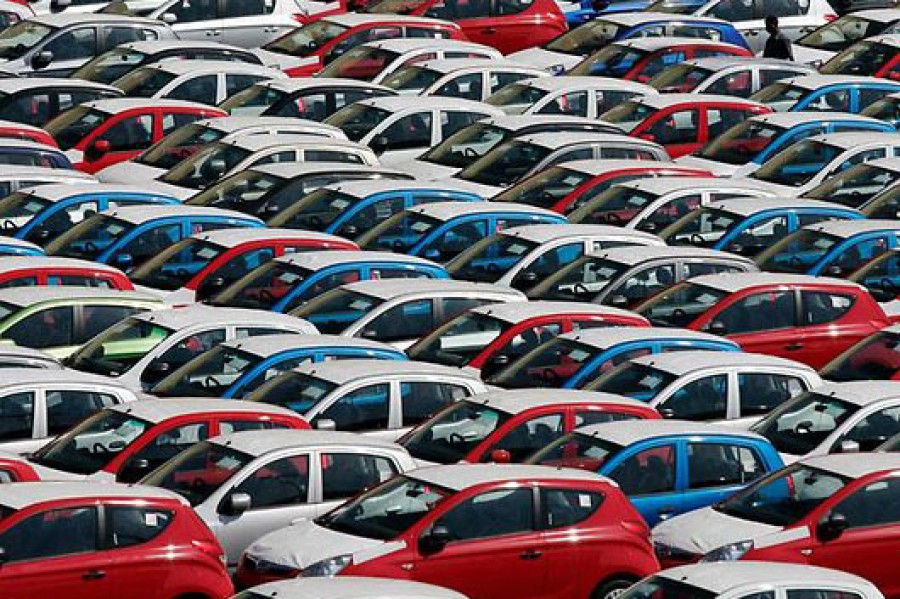 Πωλήσεις αυτοκινήτων Αυγούστου: Πτώση 13,2%