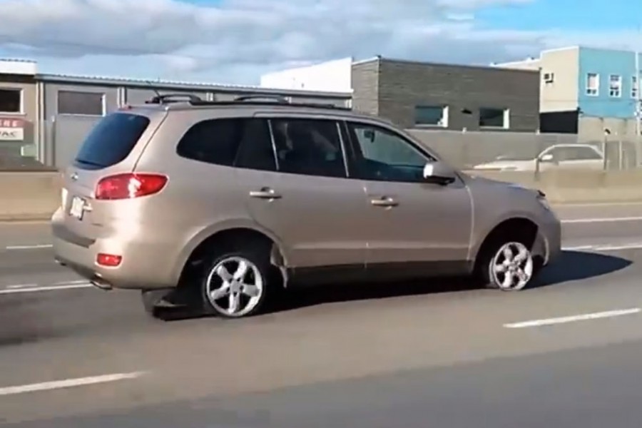SUV κινείται στο δρόμο μόνο με τις ζάντες!