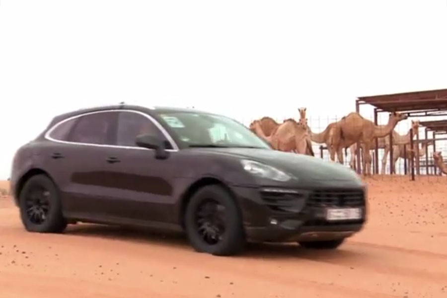 Η Porsche Macan «σκάβει» την έρημο του Ντουμπάι