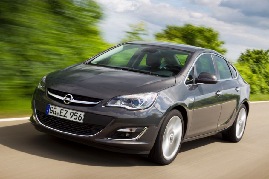 Νέο Opel Astra 1.6 diesel 136 hp με IntelliLink
