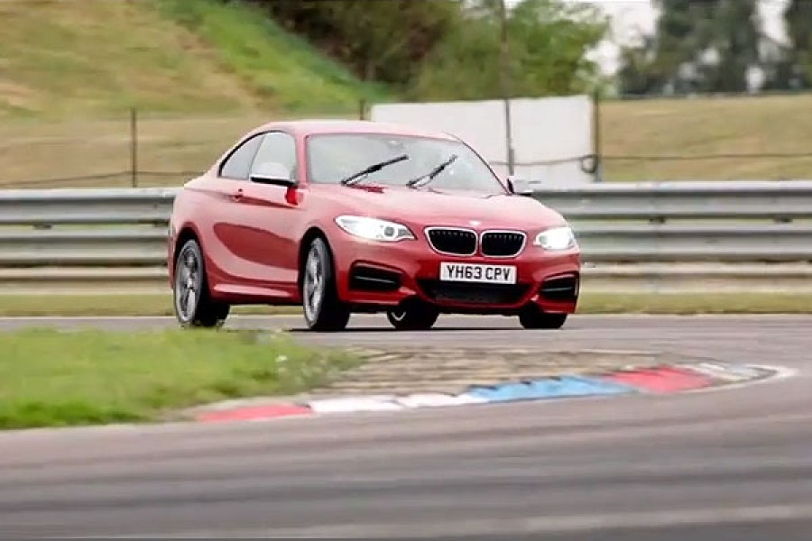 Το… καλό και το «κακό» video της BMW M235i στην πίστα
