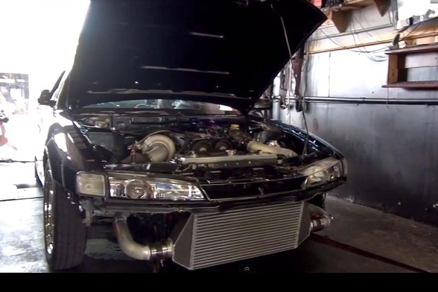 Εκρηκτικό μείγμα Nissan 240 SX με κινητήρα από Supra