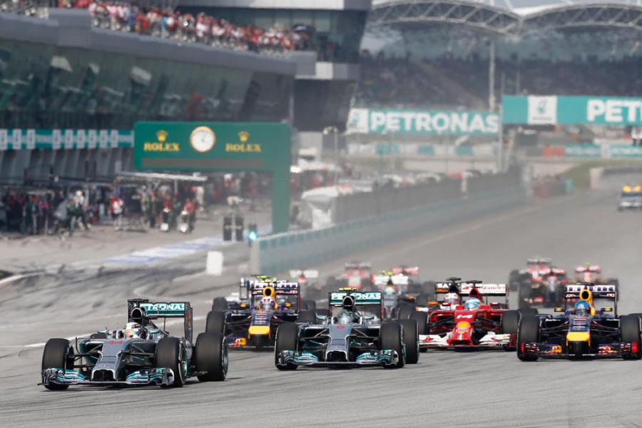 Formula 1 2014 GP Μαλαισίας: Πρώτη νίκη του Lewis Hamilton