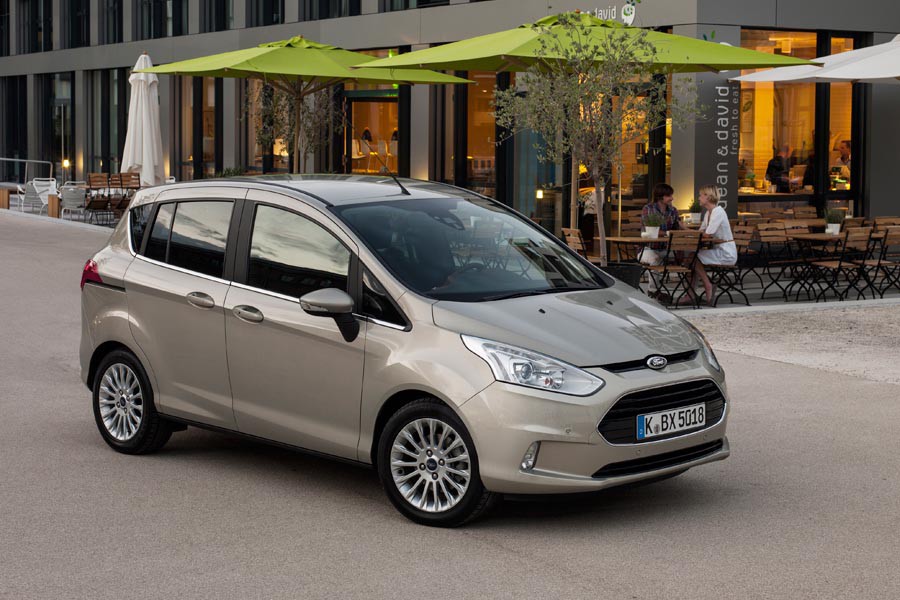 Ford B-MAX με τιμή από 12.797 ευρώ με όφελος 2.350 ευρώ