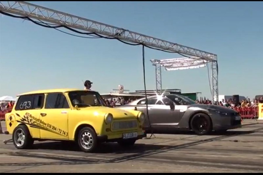 Trabant Turbo 3.0T vs Nissan GT-R R35 580HP (video)