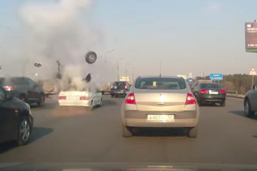 Εκρηκτικό Lada Samara στην κυριολεξία… (video)