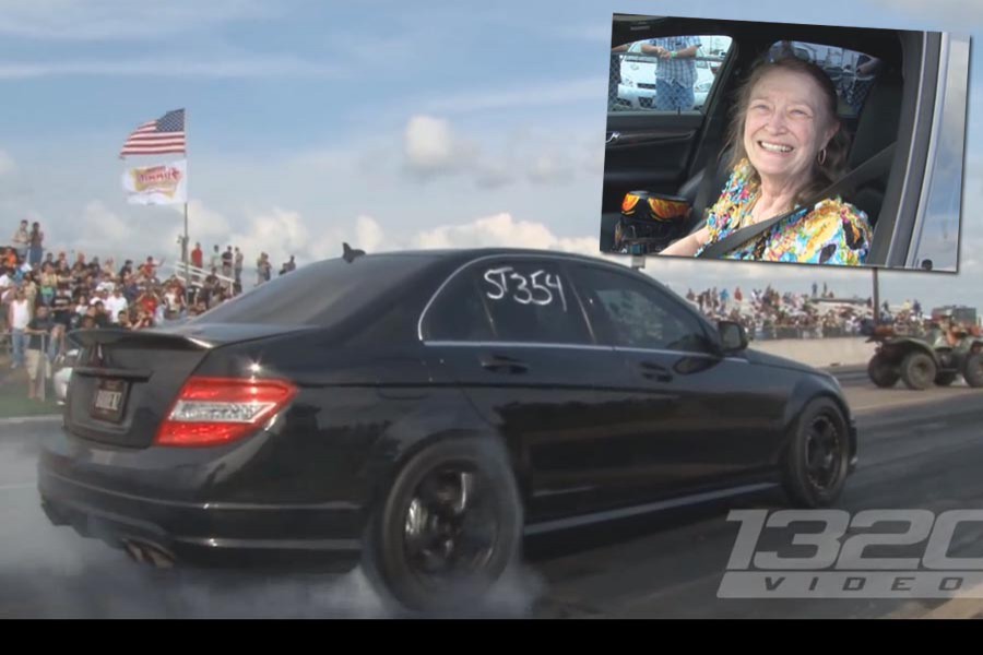 Η γιαγιά που κάνει κόντρες με Mercedes C 63 AMG (video)