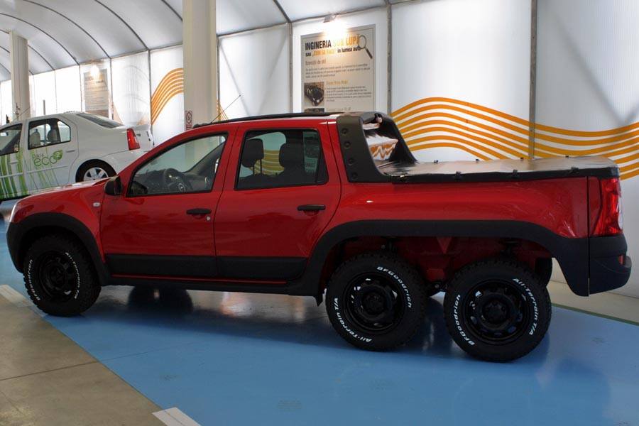 Dacia Dustruck concept με τρεις άξονες!