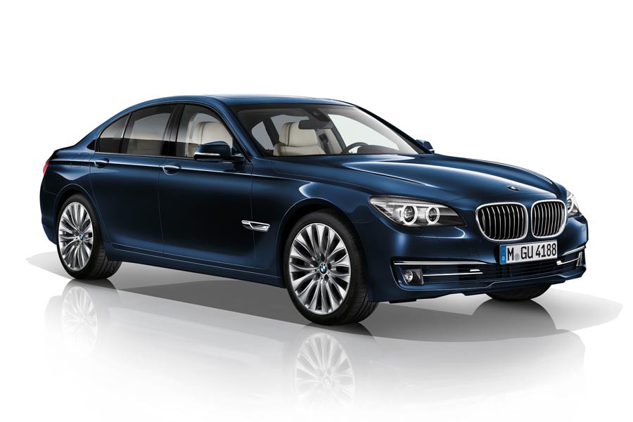 Νέα BMW Σειρά 7 Edition Exclusive με όλους τους κινητήρες