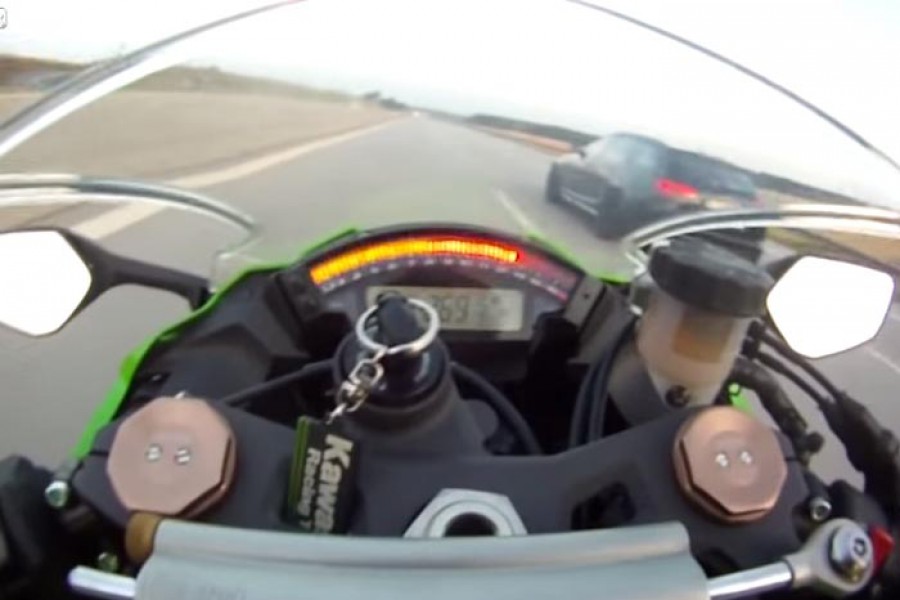 Audi RS 6 VS Kawasaki ZX 10R στα 300 χλμ.! (video)