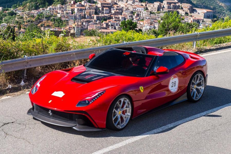 Η one-off Ferrari F12 TRS αξίας 3,1 εκατομμυρίων ευρώ! (+videos)