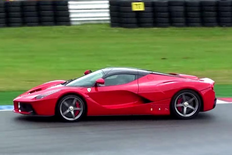 Ferrari LaFerrari σε πίστα ακούγεται δυνατά! (video)