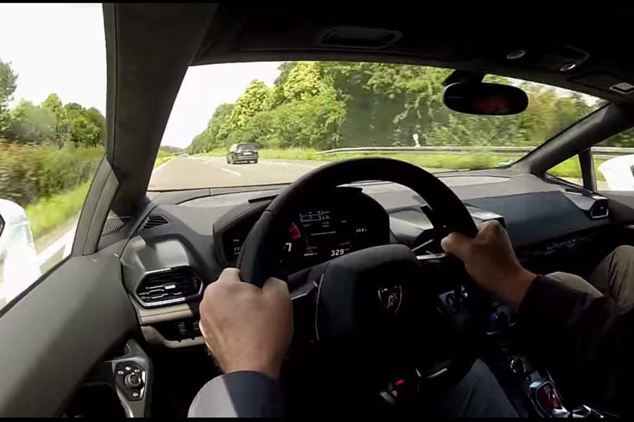 Lamborghini Huracan πιάνει 329 χλμ./ώρα στην Autobahn (video)