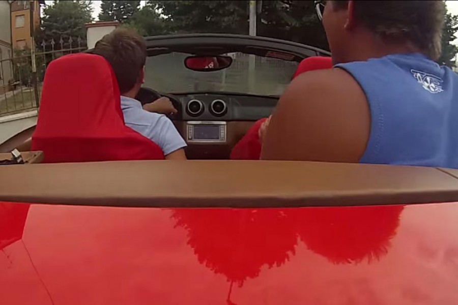 Test drive με Ferrari California κατέληξε σε crash test (video)