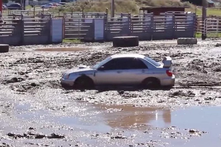 Subaru Impreza WRX STI είναι ο βασιλιάς της λάσπης! (video)