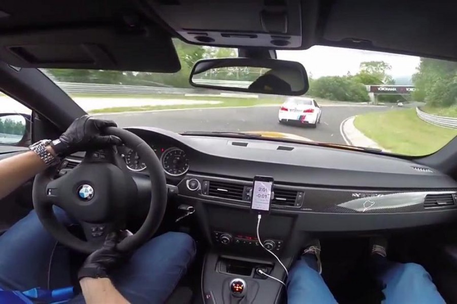 BMW M3 GTS VS BMW M5 Ring Taxi (video)