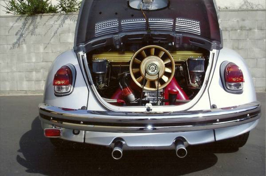 VW Beetle του ’70 με κινητήρα Porsche για 18.000 ευρώ