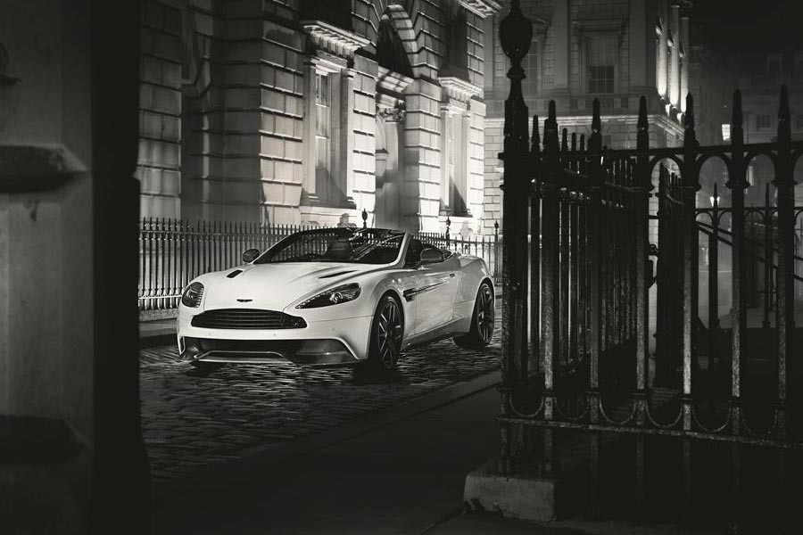 Νέα Aston Martin Vanquish Carbon Edition Coupe και Volante (+video)
