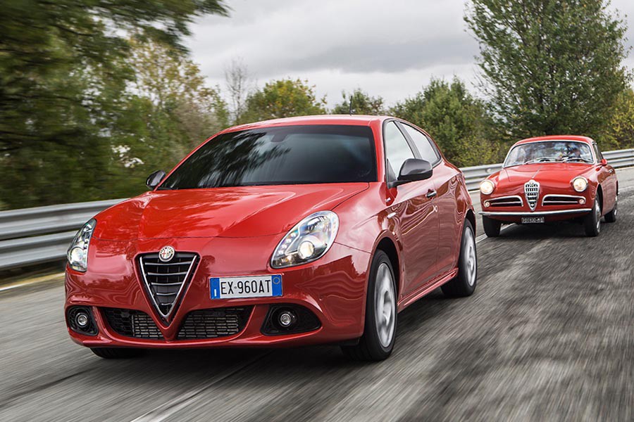 Η νέα Alfa Romeo Giulietta Sprint και η κλασσική στο Μπαλόκο