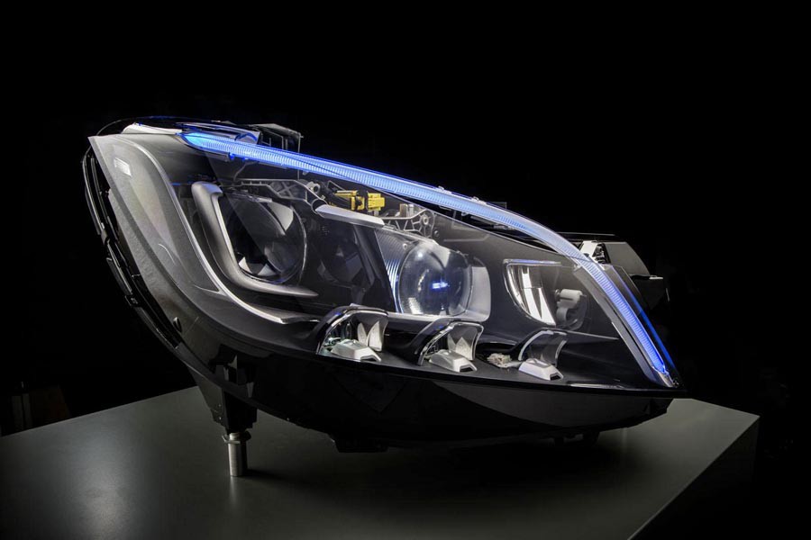 Νέας γενιάς εντυπωσιακά MULTIBEAM LED φώτα της Mercedes (+video)