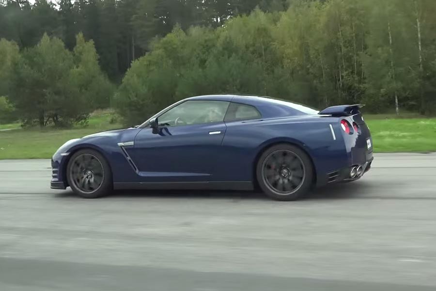Ήττα Nissan GT-R από BMW M5 σε κόντρα! (video)