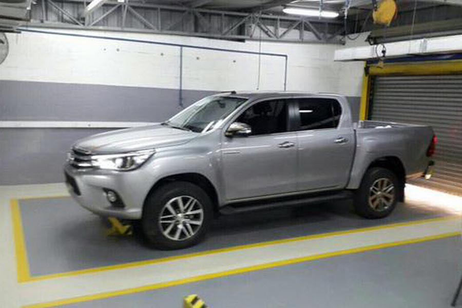 Διέρρευσε το νέο Toyota Hilux με καινούργιους ντίζελ κινητήρες