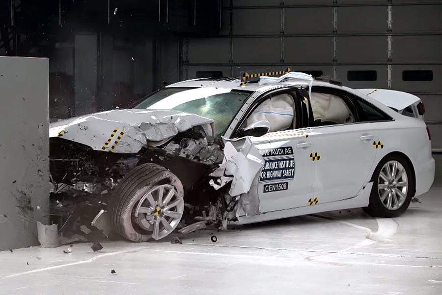 Κορυφαίο το νέο Audi A6 στο σκληρότερο crash test (+video)