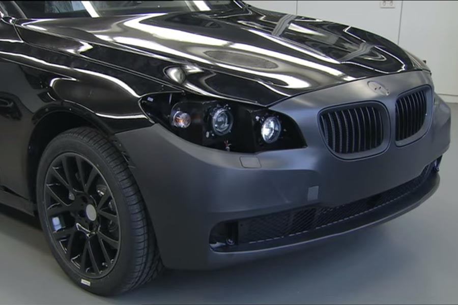 Πως η BMW καμουφλάρει τα αυτοκίνητά της μέσα – έξω (video)
