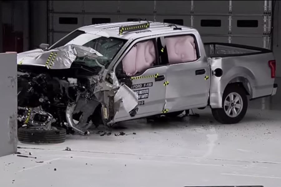 Πόσο ασφαλές είναι το νέο Ford F-150 στα crash tests; (+video)