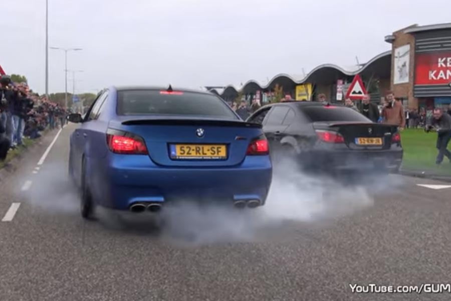 Δύο BMW M5 V10 ηχούν τις σειρήνες του πολέμου! (video)