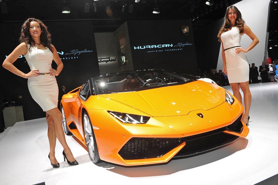 H Lamborghini πάει για ένα νέο ρεκόρ πωλήσεων το 2015