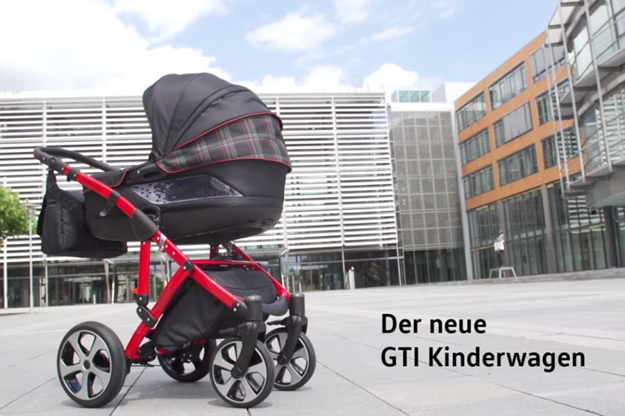 Παιδικό καρότσι Volkswagen Golf GTI για… γρήγορες βόλτες!