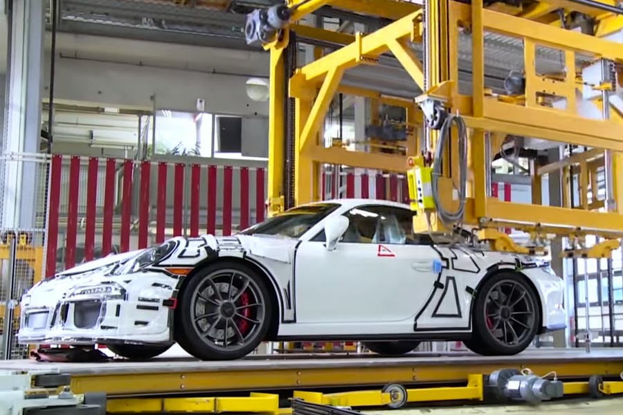 Η παραγωγή της Porsche 911 σε 120 δευτερόλεπτα!
