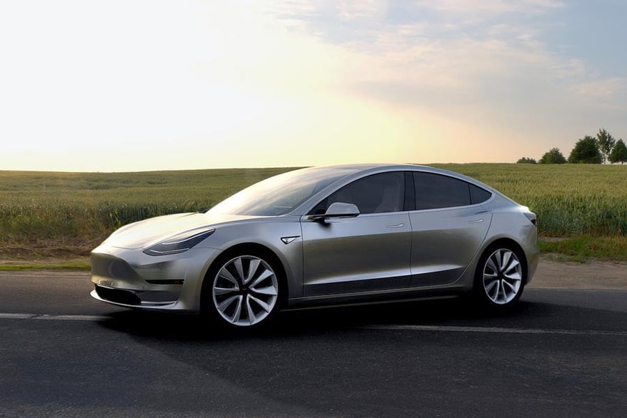 Το Tesla Model 3 έφτασε τις 325.000 παραγγελίες σε 7 μέρες!