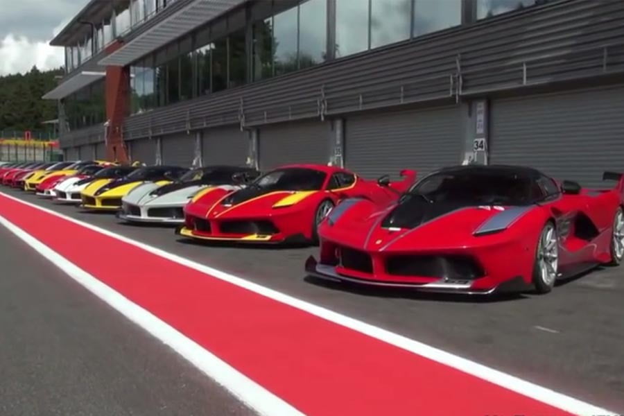 21 διαφορετικές Ferrari FXX K “ουρλιάζουν” στην πίστα