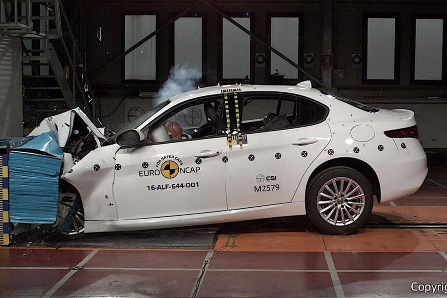 Crash tests σε Alfa Romeo Giulia, SEAT Ateca, VW Tiguan (+video)