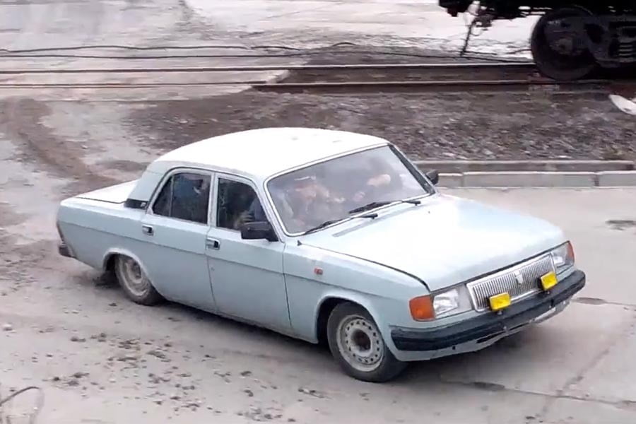 Πόσοι Ρώσοι εργάτες χώρεσαν σε GAZ Volga;