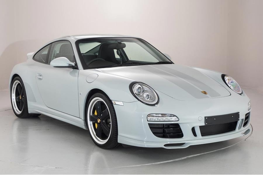 Υπερσπάνια Porsche 911 πωλείται με 129 χλμ. στο οδόμετρο