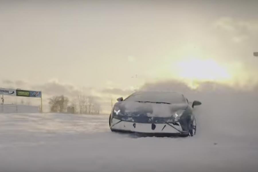 Lamborghini Gallardo και Audi R8 «μπλέκονται» στο χιόνι (+video)
