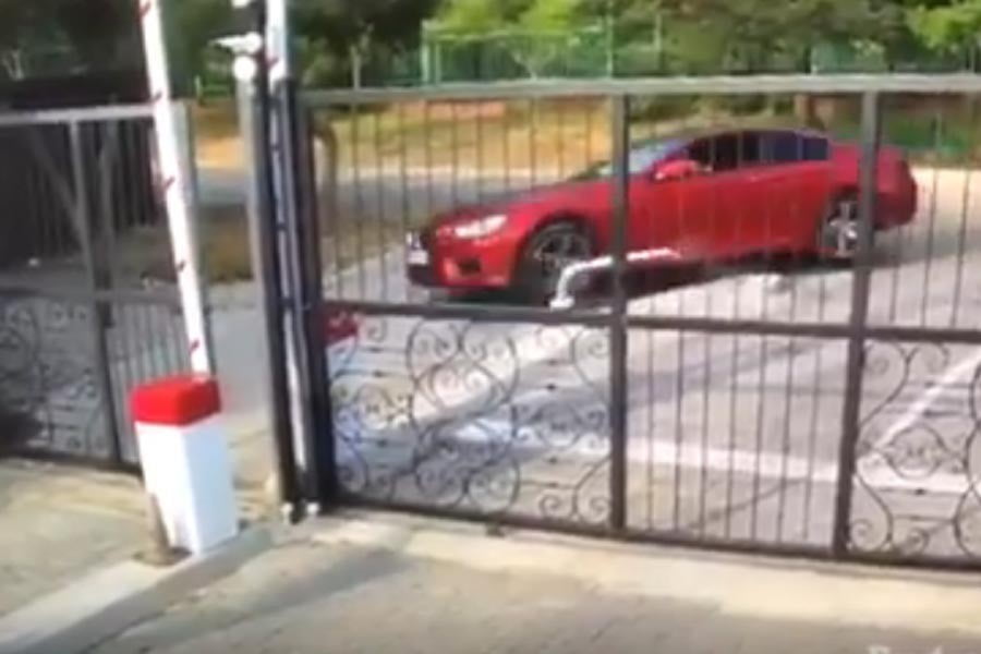 Οδηγός της πλάκας μπήκε με την BMW M6 στο γκαράζ από τον τοίχο (+video)