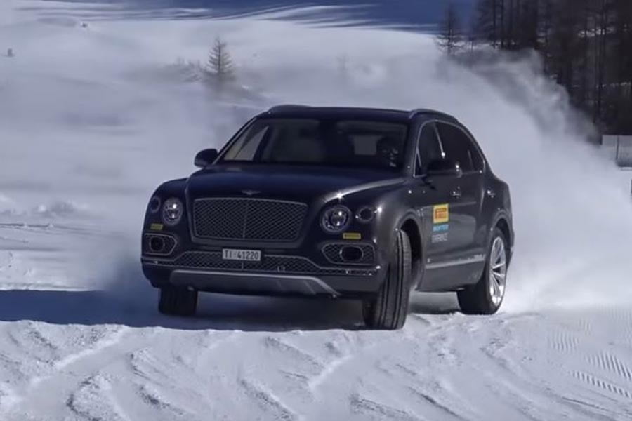 Μια Bentley… χορεύει στο χιόνι! (video)