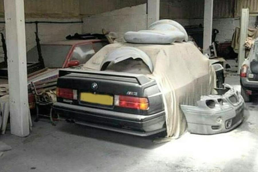 Παρατημένη BMW M3 E30